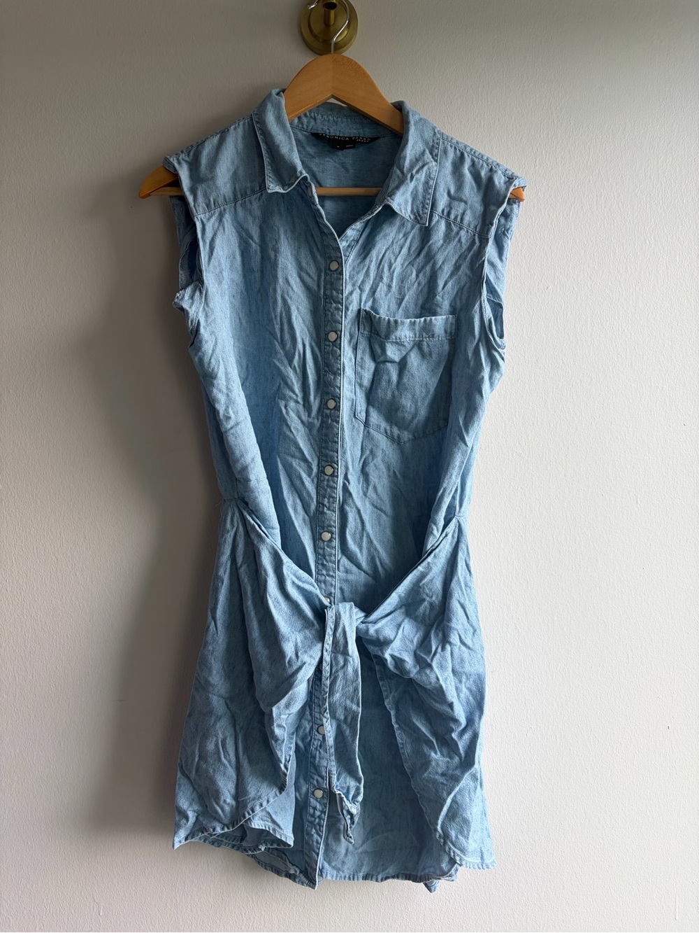 Veronica Beard Light Blue Sleeveless Chambray Button-Front Dress